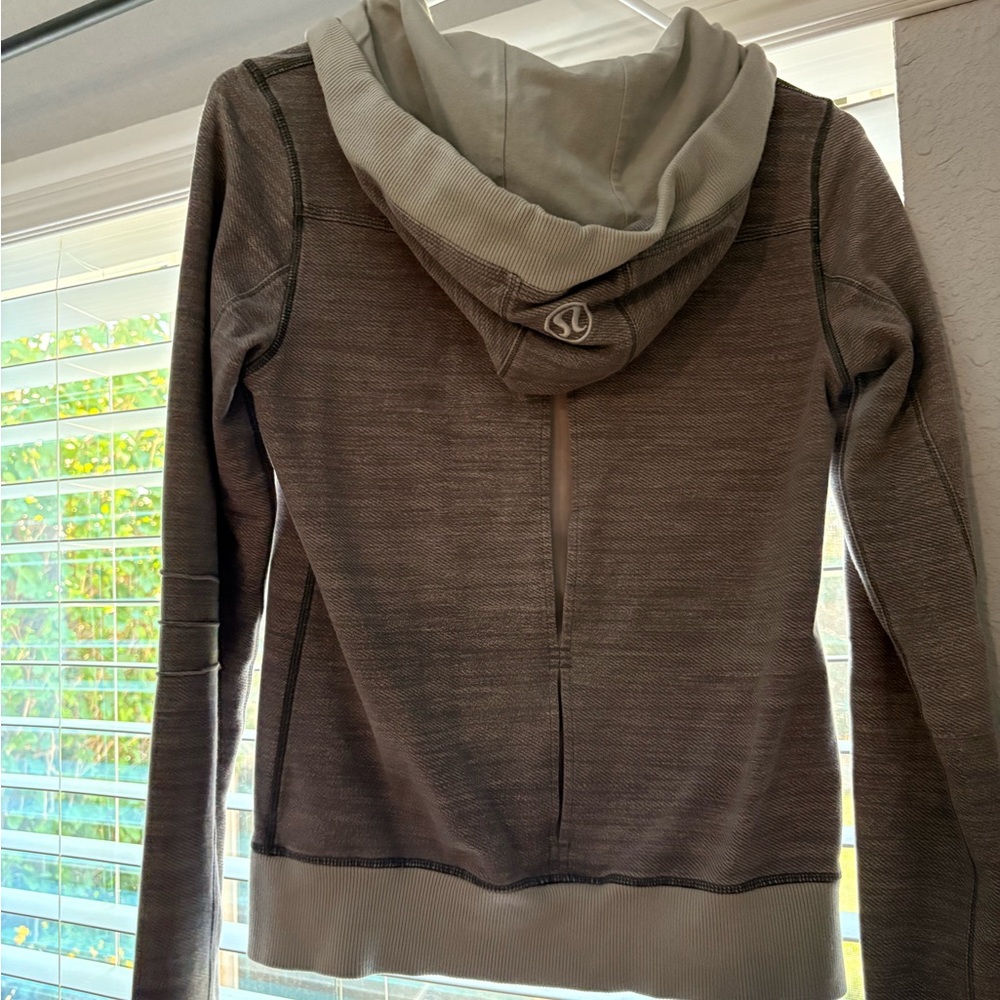 Lululemon Jacket - Picture 4 of 4
